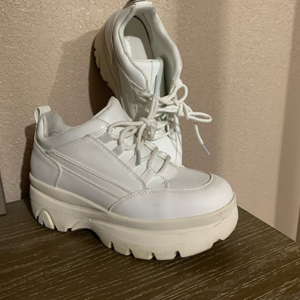 Madden Girl Bounce platform sneaker.